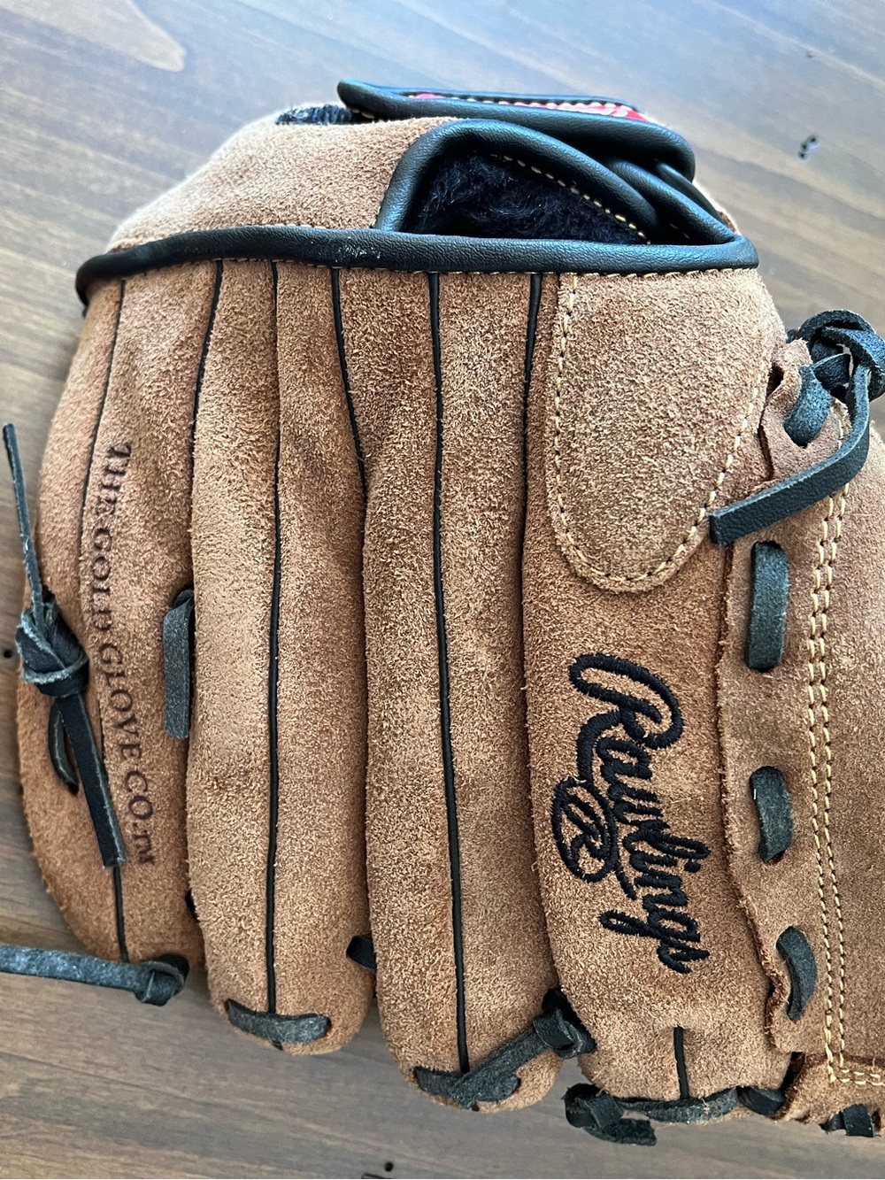 Rawlings Youth Baseball Glove with Black Lacing - Right Hand Catch
